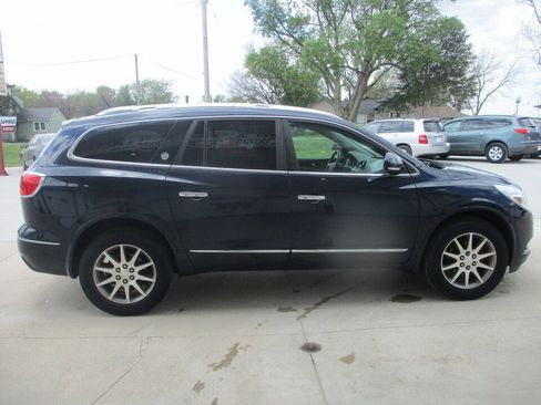 Used 2017 Buick Enclave Convenience FWD image 16