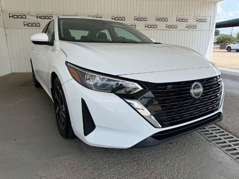 Used 2024 Nissan Sentra SV FWD image 1