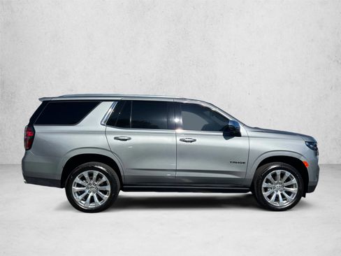 Used 2024 Chevrolet Tahoe Premier AWD/4WD image 4