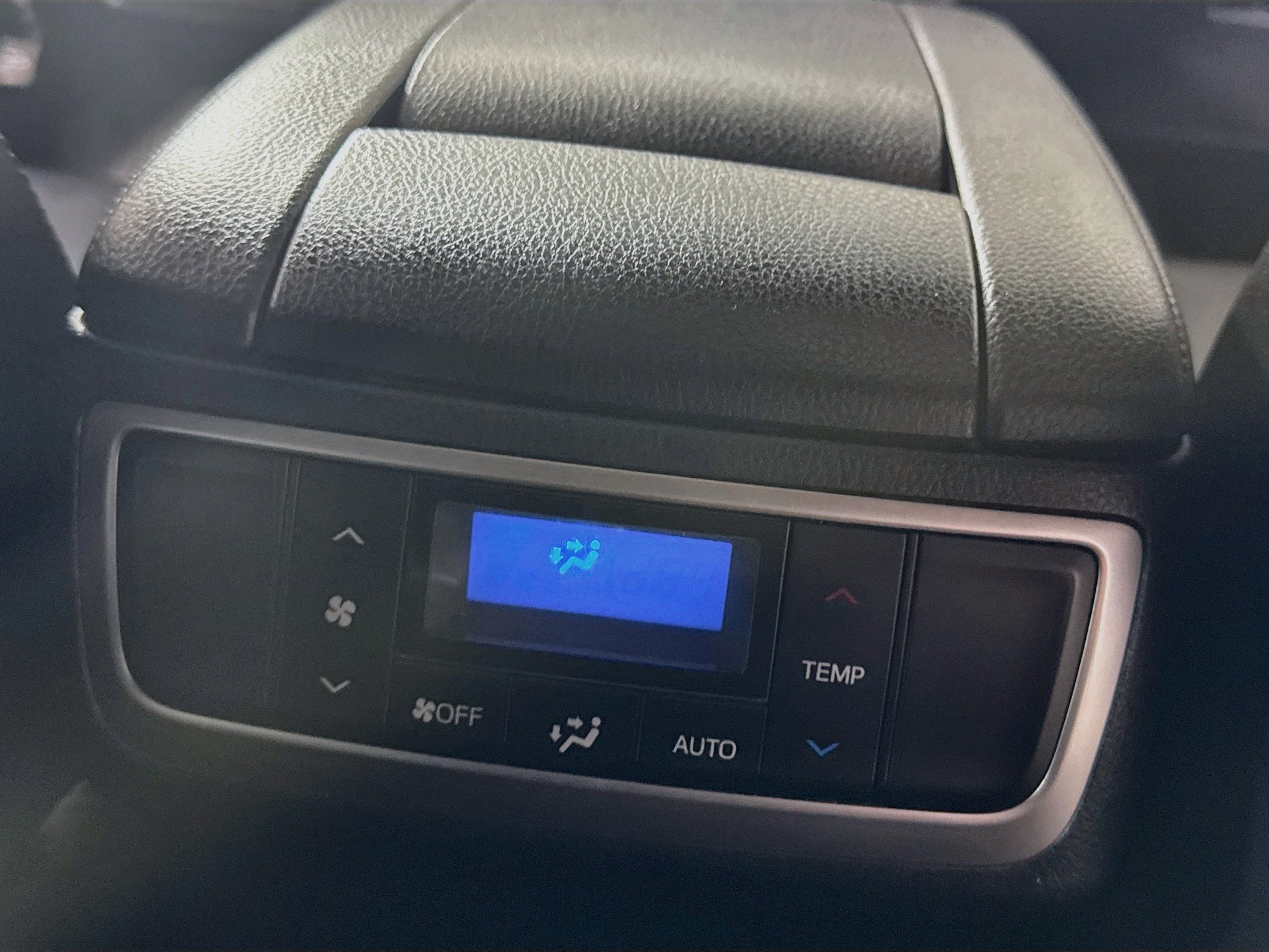 Certified 2019 Toyota Highlander XLE AWD/4WD image 26
