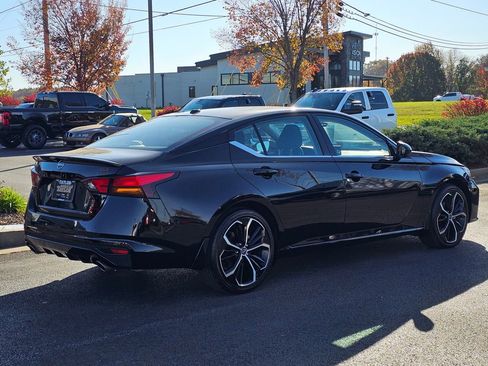 Used 2024 Nissan Altima 2.5 SR w/ SR Premium Package image 5