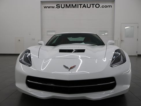 Used 2019 Chevrolet Corvette Stingray Coupe w/ 1LT RWD image 18