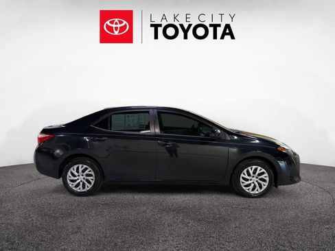 Used 2019 Toyota Corolla LE image 8