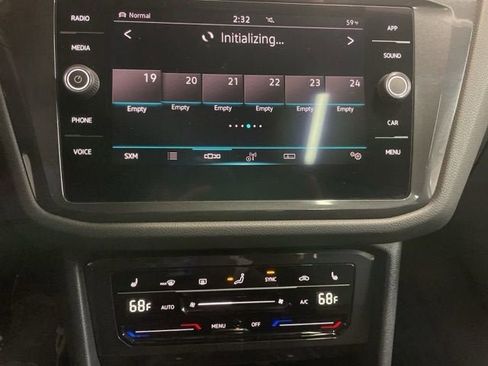 Used 2022 Volkswagen Tiguan SE R-Line image 19