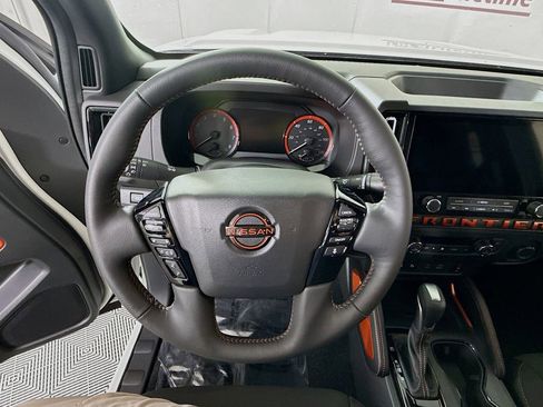 Used 2025 Nissan Frontier PRO-4X w/ Pro Convenience Package AWD/4WD image 21