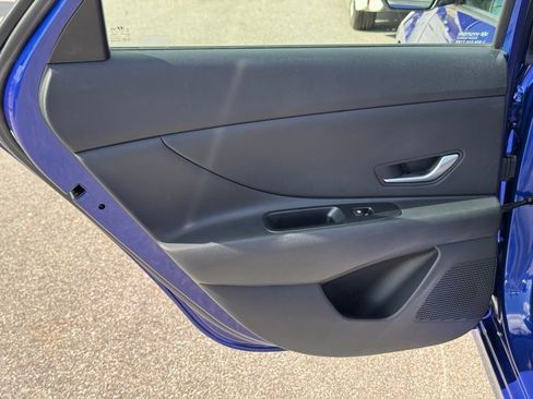 Used 2024 Hyundai Elantra SEL image 17