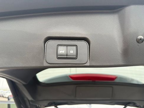 Used 2023 Nissan Rogue SL image 20