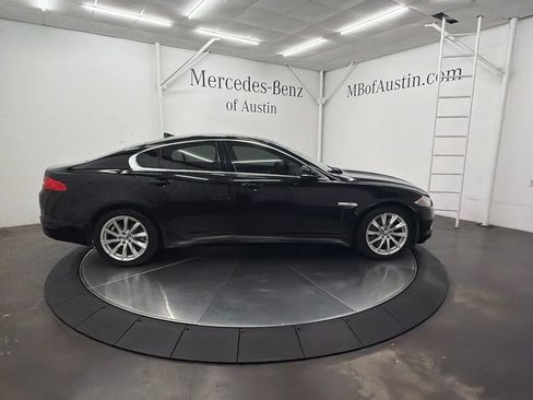 Used 2013 Jaguar XF RWD image 8