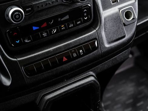 Used 2023 RAM ProMaster 2500 FWD image 21
