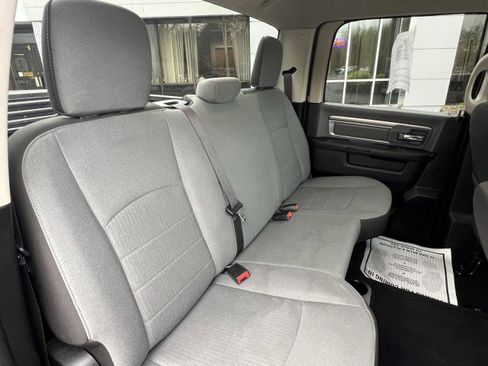 Used 2022 RAM 1500 Classic SLT image 12