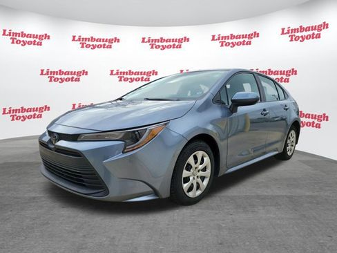 Used 2024 Toyota Corolla LE image 21