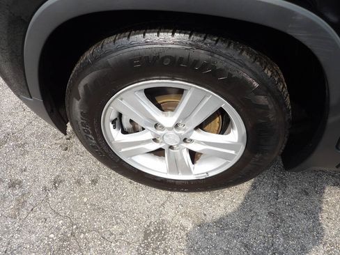 Used 2020 Chevrolet Trax LT w/ LT Convenience Package FWD image 5