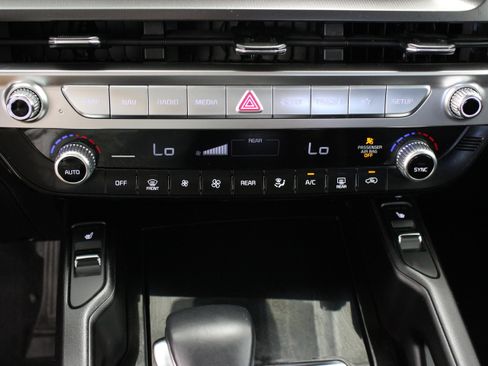 Used 2025 Kia Telluride S FWD image 20