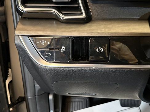 Used 2025 Kia Sportage X-Line w/ Premium Package image 20