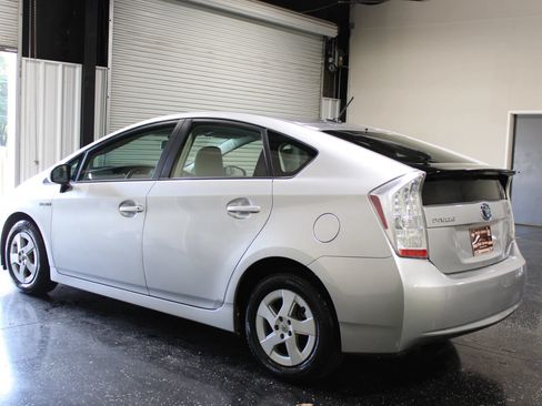 Used 2010 Toyota Prius FWD image 5