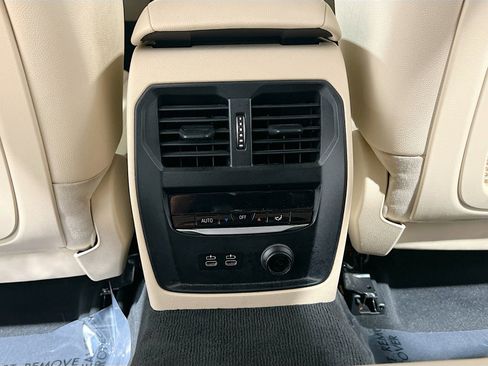 Used 2020 BMW 330i 330i w/ Convenience Package image 19