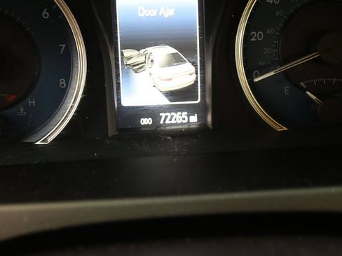 Used 2016 Toyota Camry XLE w/ Moonroof Package FWD image 15
