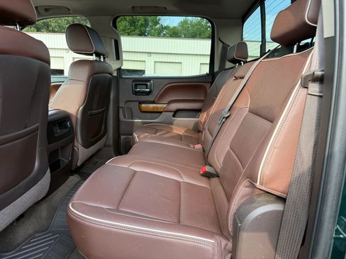 Used 2015 Chevrolet Silverado 1500 High Country w/ High Country Premium Package AWD/4WD image 21