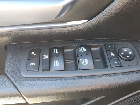 Used 2022 RAM 1500 Lone Star image 18