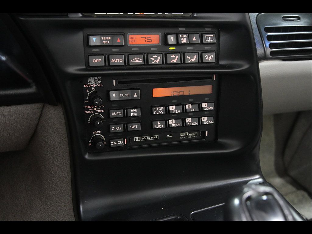 Used 1996 Chevrolet Corvette Convertible RWD image 12