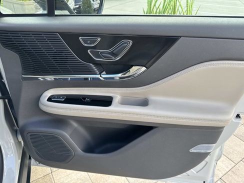 Certified 2022 Lincoln Corsair Reserve w/ Elements Package image 19