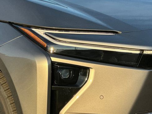 New 2026 Toyota bZ XLE Plus image 29