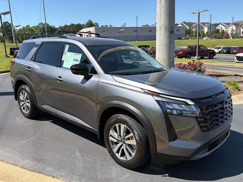 New 2026 Nissan Pathfinder SL FWD image 8