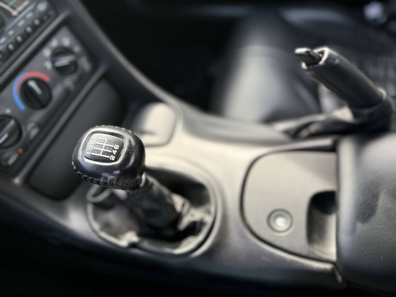Used 1999 Chevrolet Corvette Coupe RWD image 16