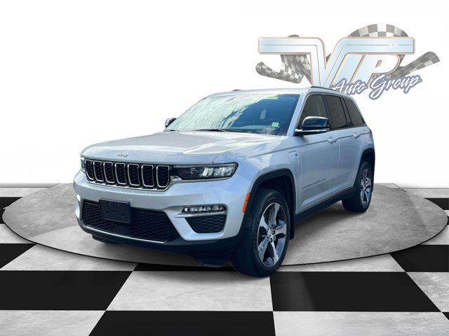 Used 2023 Jeep Grand Cherokee 4WD 4xe w/ MOPAR Finishing Package image 3