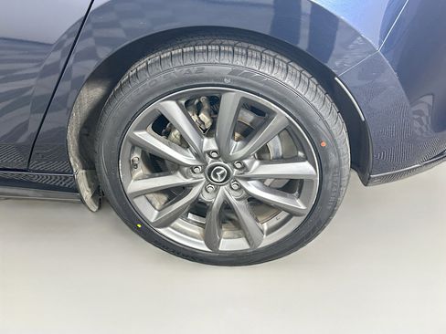 Used 2022 MAZDA MAZDA3 s FWD image 11
