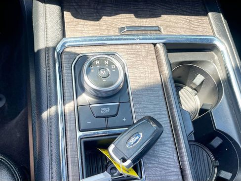 Used 2021 Ford Expedition Limited RWD image 17