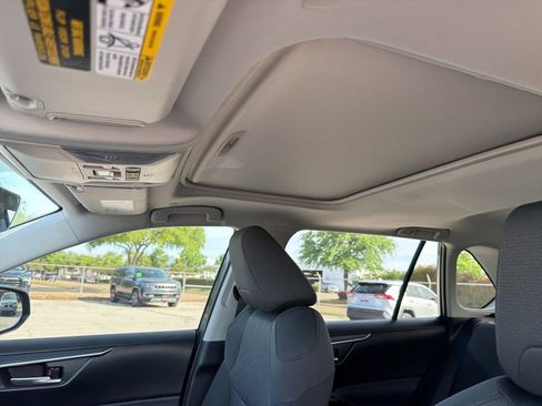 Used 2025 Toyota RAV4 XLE w/ Convenience Package image 11