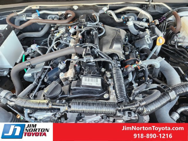 Used 2024 Toyota Tacoma SR5 RWD image 31