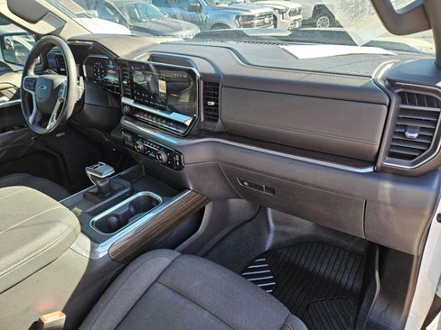 Used 2023 Chevrolet Silverado 1500 LT Trail Boss w/ Convenience Package II image 32