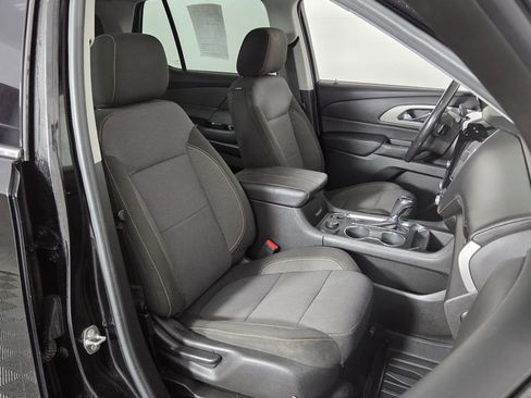 Used 2018 Chevrolet Traverse LT w/ LPO, Cargo Package image 40