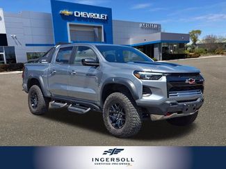Used 2025 Chevrolet Colorado ZR2 w/ Midnight Edition AWD/4WD video 1