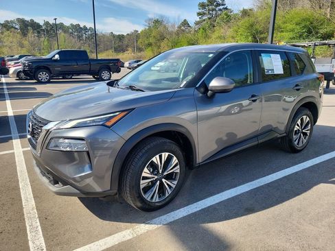 Used 2023 Nissan Rogue SV image 7