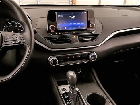 Used 2023 Nissan Altima 2.5 S FWD image 6