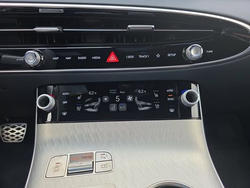 New 2026 Genesis GV70 2.5T Sport Prestige AWD/4WD image 20