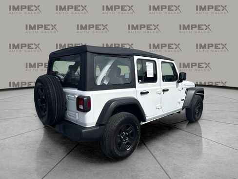 Used 2025 Jeep Wrangler Unlimited Sport AWD/4WD image 5