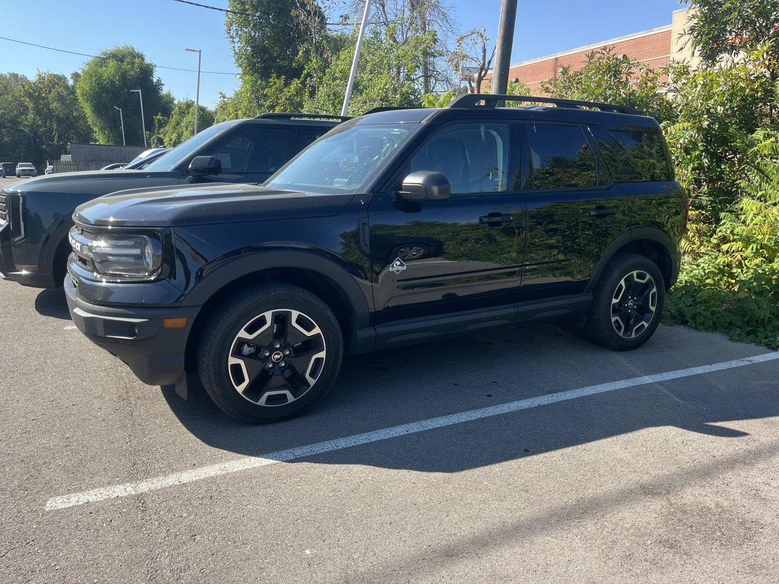 Used 2023 Ford Bronco Sport Outer Banks AWD/4WD image 2