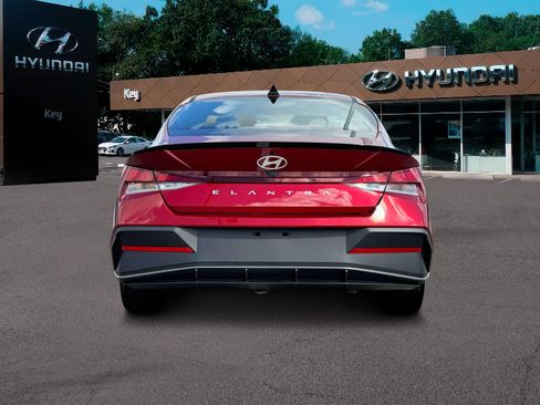 New 2025 Hyundai Elantra Sport image 6