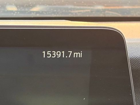 Used 2025 Ford Expedition Platinum image 28