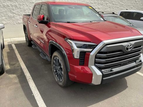 Used 2025 Toyota Tundra Limited AWD/4WD image 39