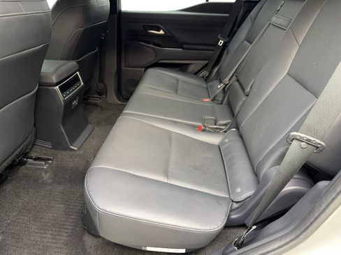 Used 2024 Lexus GX 550 w/ Accessory Package (Z1) AWD/4WD image 32