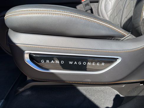 Used 2023 Jeep Grand Wagoneer Series III w/ Rear-Seat Entertainment Group image 94