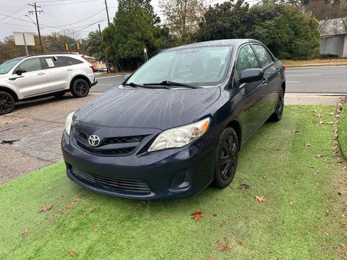 Used 2012 Toyota Corolla LE image 3