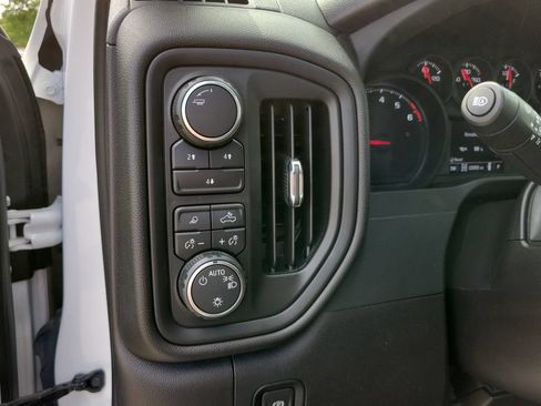 Used 2024 Chevrolet Silverado 2500 Custom w/ Custom Value Package AWD/4WD image 22