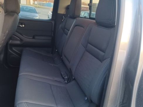 Used 2024 Nissan Frontier SV w/ SV Convenience Package image 7