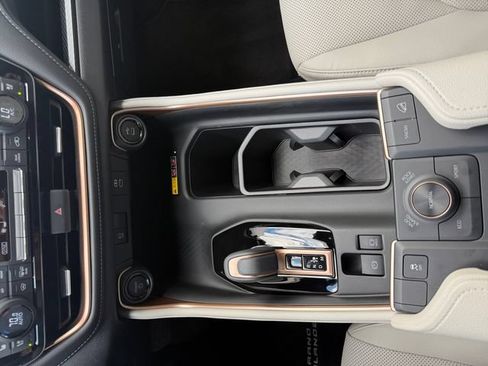 Certified 2026 Toyota Grand Highlander AWD Hybrid image 35